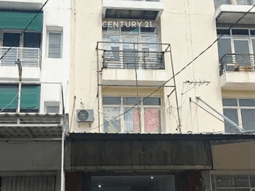 Ruko 3 Lantai Di Ifolia Harapan Indah Bekasi LT 85m Area Ramai