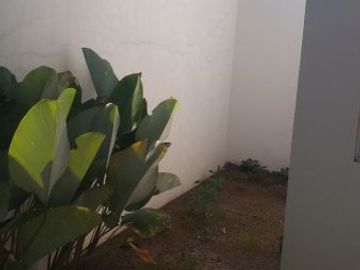 Rumah Asri Minimalis Dekat Sentra Sepatu Cibaduyut Bandung