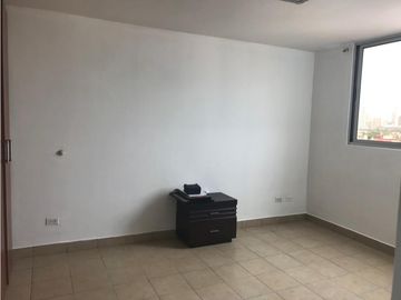 SE VENDE APARTAMENTO EN PARQUE LEFEVRE >>VIA PRINCIPAL<<