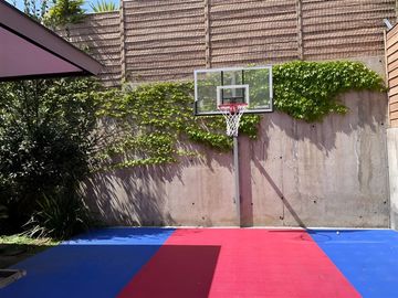 Casa en venta de 4 dorm. en Las Condes