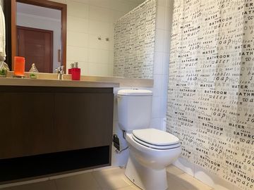 Casa en venta de 4 dorm. en Las Condes