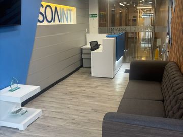 oficina en arriendo en santa bibiana-usaquén. Cod A1105131