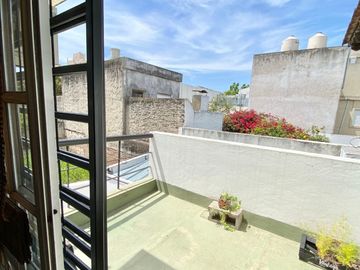 Casa  en Venta Caba / Buenos Aires (D038 1694)