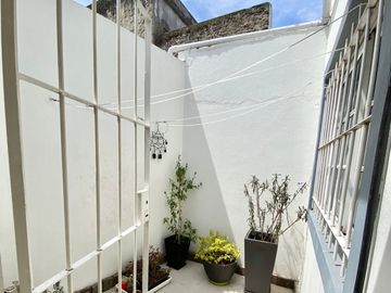 Casa  en Venta Caba / Buenos Aires (D038 1694)