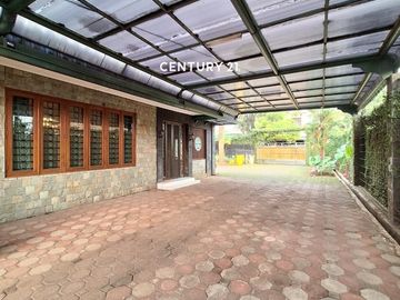 Rumah Dengan Tanah Luas Strategis Dekat UIN Dan MRT Lebak Bulus