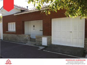 Casa a la venta! Ciudad de Balcarce (Calle 8 e/17 y 19)