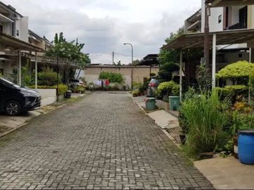 RUMAH ASRI 2 LT BEBAS BANJIR PEKAYON BEKASI