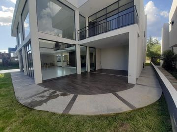 CASA EN VENTA EN COUNTRY CLUB GRAN JARDIN LEÓN GUANAJUATO