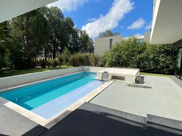Chalet 5 Amb Rumenco (barrio privado)