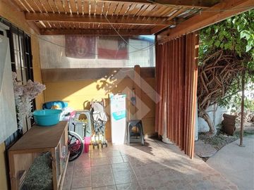 Casa en Venta en Capellan Florencio Infante / Obispo Javier Vásquez Valencia