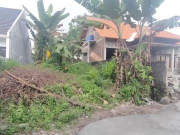 Tanah Pekarangan Dekat Pasar Gentan Jalan Kaliurang