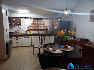 Casa en venta en Quilmes Oeste