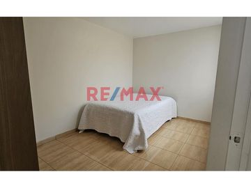 🏡 ¡Vive con tranquilidad en la Campiña de Moche! 🌿✨

Descubre esta hermosa casa en esquina, ubicada dentro del exclusivo Condominio Villa Muchik, do