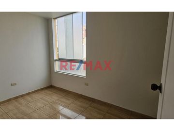🏡 ¡Vive con tranquilidad en la Campiña de Moche! 🌿✨

Descubre esta hermosa casa en esquina, ubicada dentro del exclusivo Condominio Villa Muchik, do