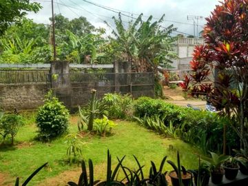 JUAL RUMAH VILLA TANAH LUAS DI CILEUNYI BANDUNG