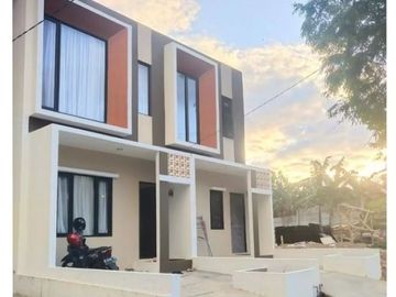 RUMAH di UJUNGBERUNG KOTA 2LANTAI dekat Arcamanik, Cijambe promo Cicilan Aman Sampai 8 Tahun