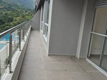 Apartamento moderno en zona exclusiva al norte de Armenia.