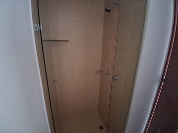 apartamento en arriendo en loma del esmeraldal. Cod A515435
