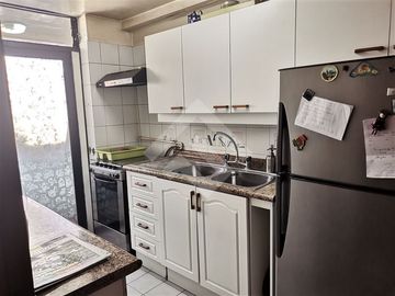 Departamento excelente ubicación barrio el Golf. Living Com...