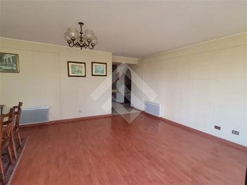 Departamento excelente ubicación barrio el Golf. Living Com...