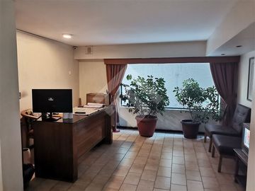Departamento excelente ubicación barrio el Golf. Living Com...