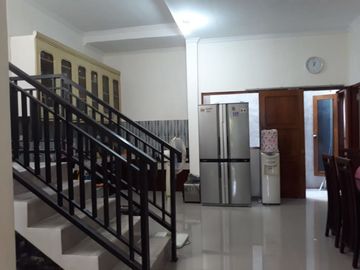 Rumah Luas Siap Huni 5 Kamar Tidur di Purwomartani Jogja