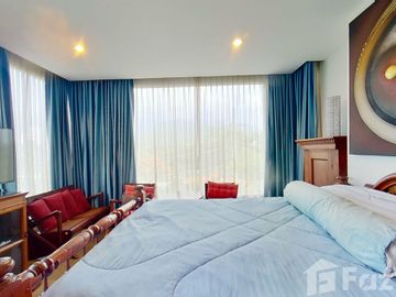 2 Bedroom Condo for sale at Convention Condominium