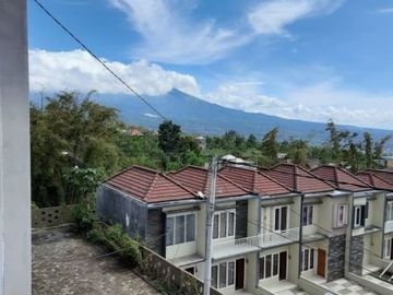Ada Kolam Renangnya, Dijual Rumah Villa Dengan Garansi Sewa Kelola | 0