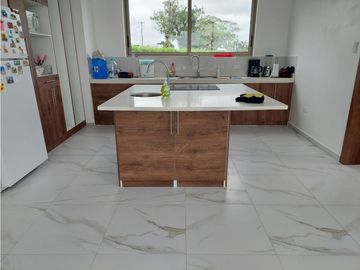 Vendo Hermosa Casa Nueva en Santo Domingo de los Tsáchilas