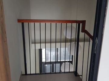DIJUAL RUMAH MINIMALIS MURAH SEMI FURNSIH DI KENCANA LOKA BSD