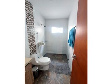 SE VENDE CASA EN BARRIO BUENAVISTA DE MONTERA