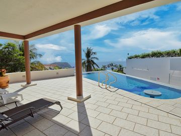 Villa Minimalista con vista al mar - Huatulco
