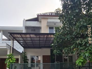 Dijual Rumah 2 Lantai Dilingkungan Asri Dan Nyaman Di Cinere