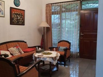 Rumah Kokoh 2 Lantai Terawat Apik Siap Huni Komplek Sanggar Hurip Margacinta Buahbatu Bandung