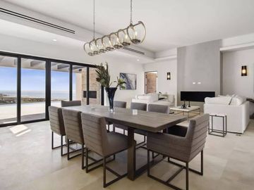 Casa con vista al mar,  7 recamaras, alberca privada, spa, terraza