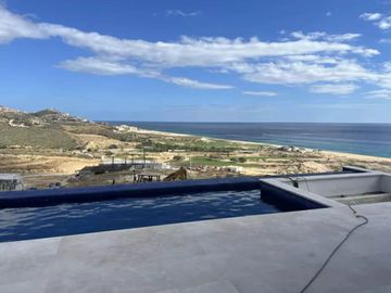 Casa con vista al mar,  7 recamaras, alberca privada, spa, terraza