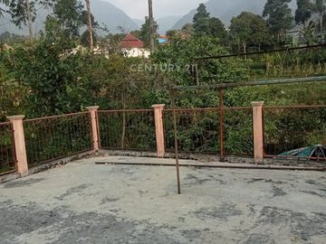 DIJUAL Rumah Dengan Tanah Yang Luas Di Daerah Bandung