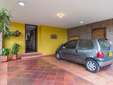 📣 ¡Proyecto Nuevo en Pre-Venta!
🎯 Precios exclusivos por lanzamiento – ¡Aprovecha esta oportunidad!

📍 Condominio Residencial Privado LAS PALMERAS