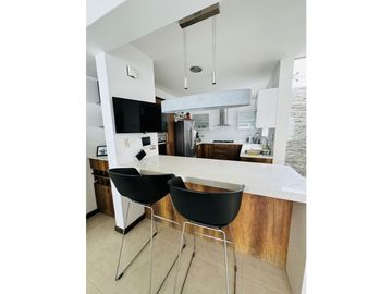 VENDO HERMOSA CASA EN URB EL GOLF