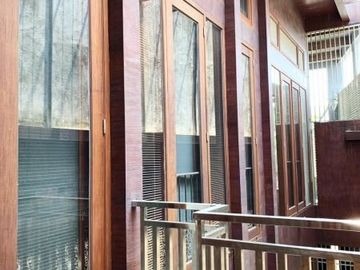 RUMAH ISTANA MURAH DI SURABAYA. FASILITAS LENGKAP