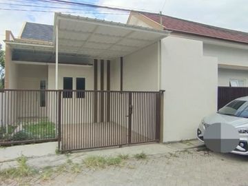 Rumah Medokan Ayu Rungkut... 675 jt siap huni