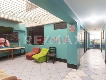 HOTEL EN VENTA EN SJL a unos pasos de la Avenida Wiesse!!!

San Juan de Lurigancho es uno de los distritos más poblados de Lima, y por ende los inve