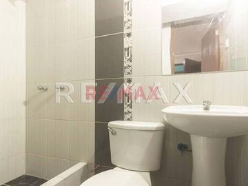HOTEL EN VENTA EN SJL a unos pasos de la Avenida Wiesse!!!

San Juan de Lurigancho es uno de los distritos más poblados de Lima, y por ende los inve