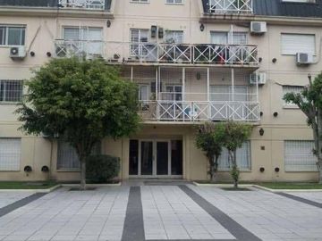 VENTA HERMOSO DEPARTAMENTO DE 2 AMBIENTES EN VERSALLES