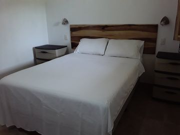 Puerto Lopez - Casa Verde: Se Vende Casa en Zona Rural y Cerca del Mar en Puerto Lopez