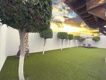 Residencia en San Francisco Juriquilla, Bóveda Catalana, Dobles Alturas, Jardín.