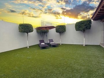 Residencia en San Francisco Juriquilla, Bóveda Catalana, Dobles Alturas, Jardín.