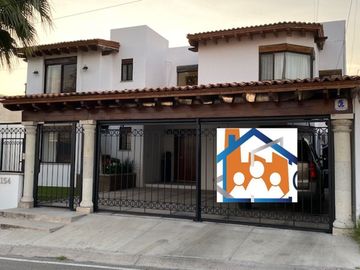 Residencia en San Francisco Juriquilla, Bóveda Catalana, Dobles Alturas, Jardín.