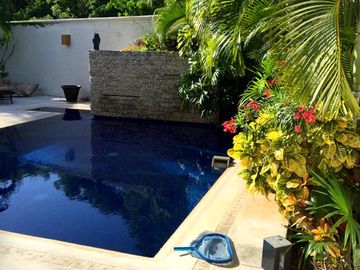 Moderna Residencia en Residencial Campestre Cancún – Espacios Amplios y Naturaleza en la Mejor Ubicación
