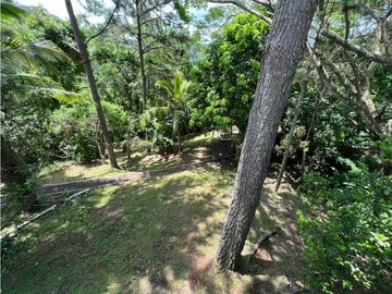CASA EN VENTA CON JACUZZI EN ALTOS DEL MARIA